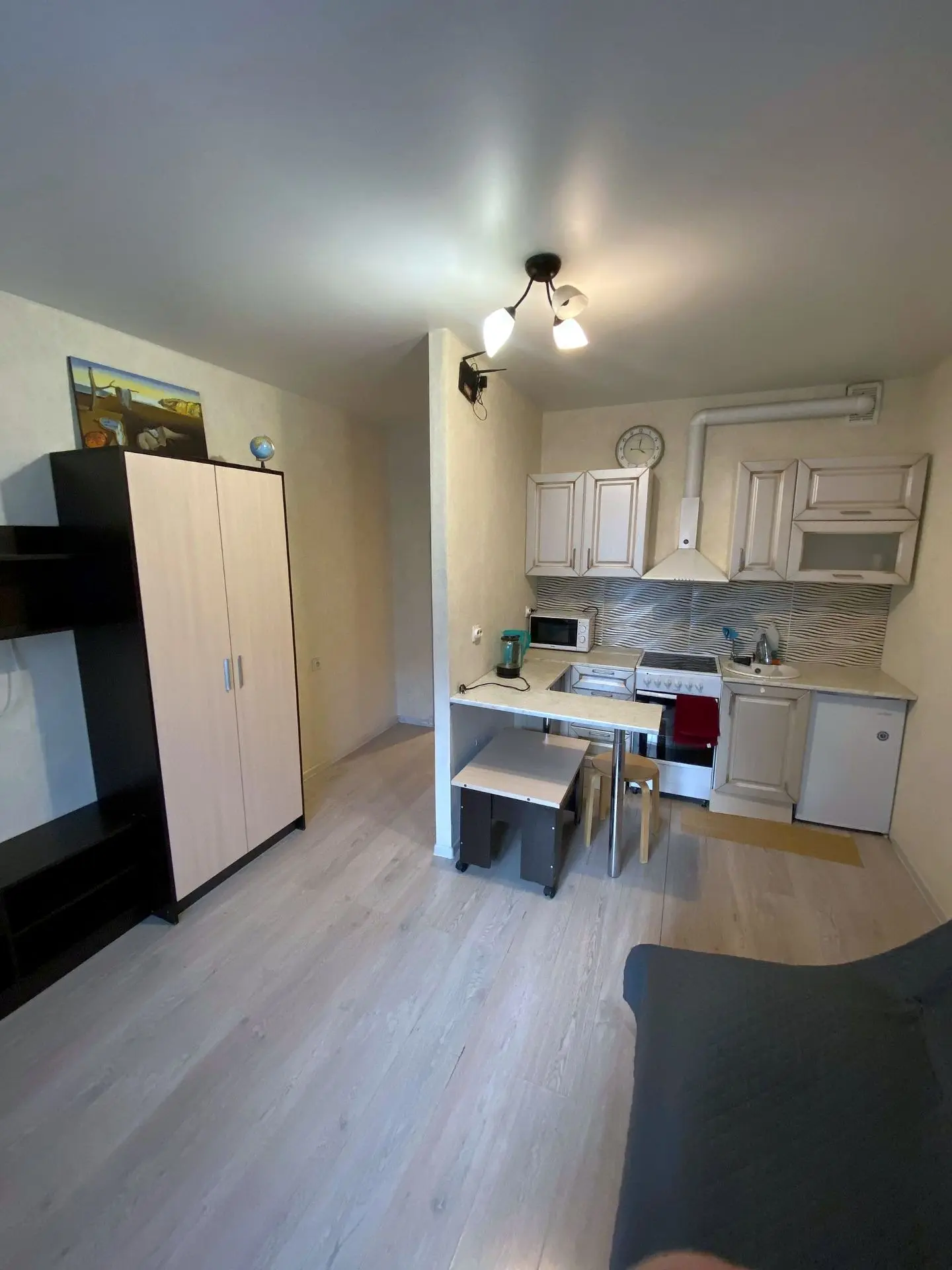 Сдаётся чистая, уютная студия 23 м² в Мурино, Петровский б-р 14 к2, 5/19 этаж. 25 000 ₽...