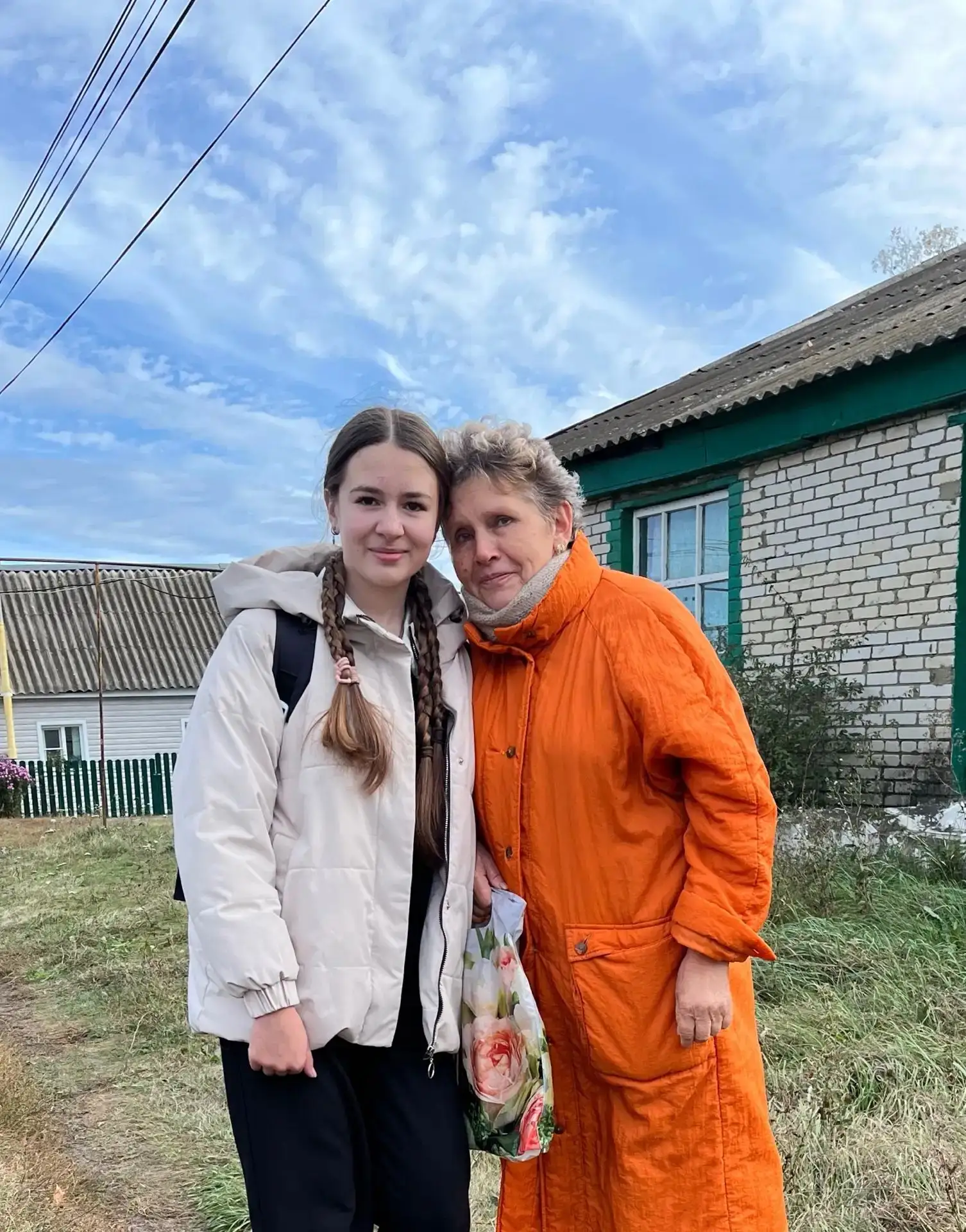 В День учителя наши ученики не забыли про тех, кто долгие годы отдавал сердце школе — о...