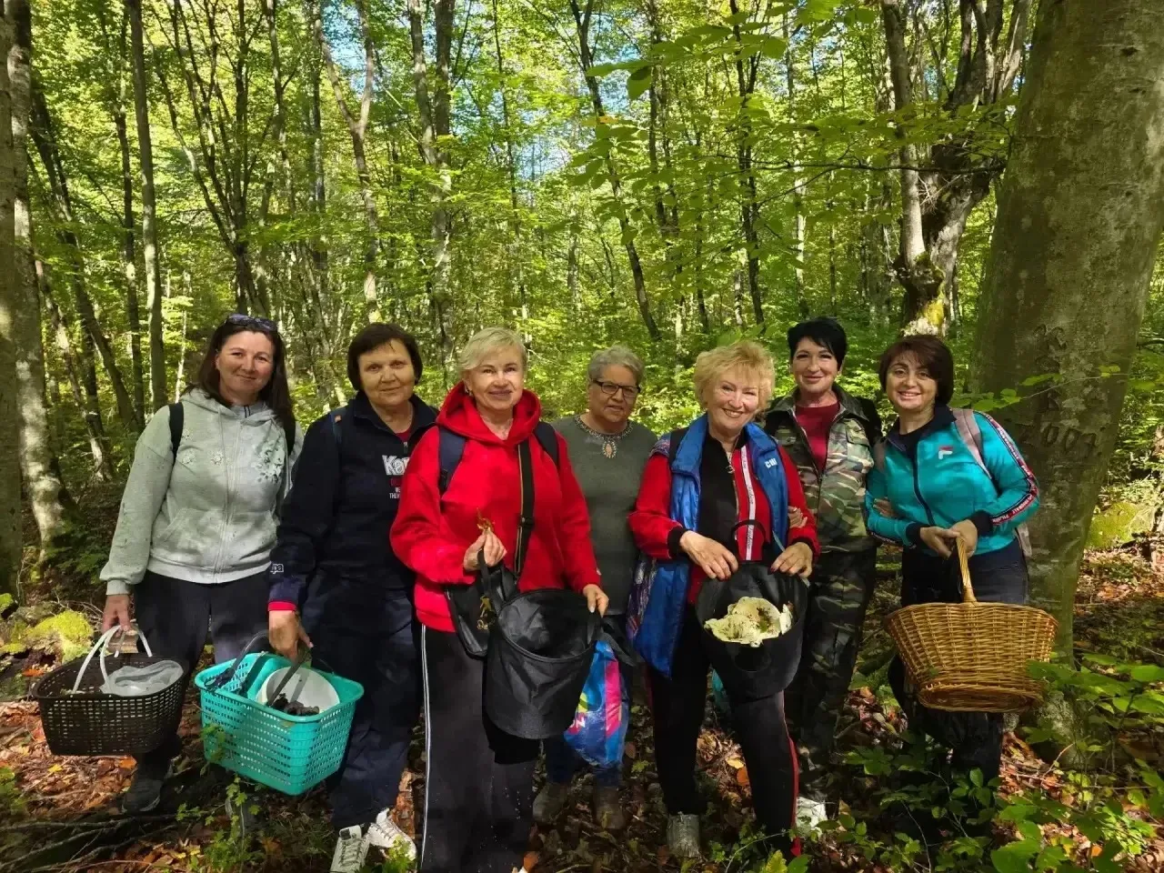 На грибном туре группа из Горячего ключа ❤️ собирали грибы. Крутили шашки на смотровых ...