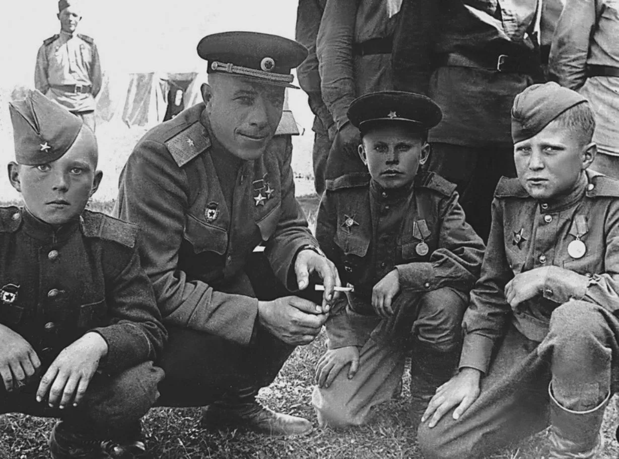 Продолжая вспоминать героя утреннего поста, нашлась ещё одна душевная фотография с дваж...