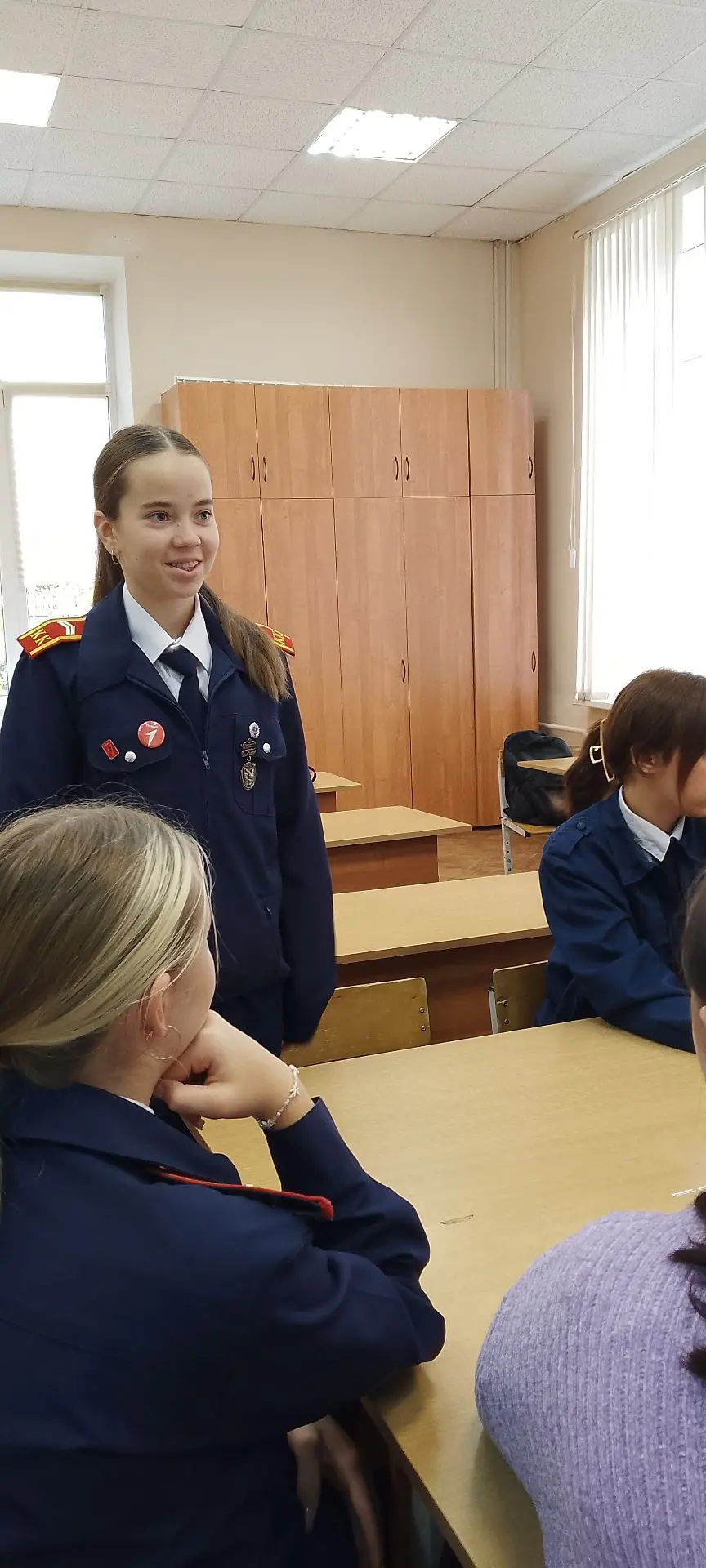 Классный час в 9 К  «Жить с достоинством — что это значит?»