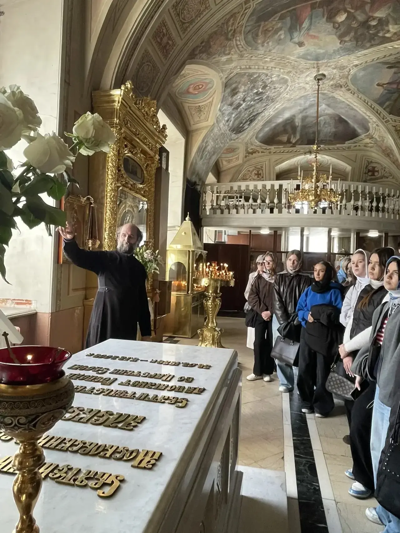 Экскурсия в Елоховский собор: история и духовность 🕊️⏳