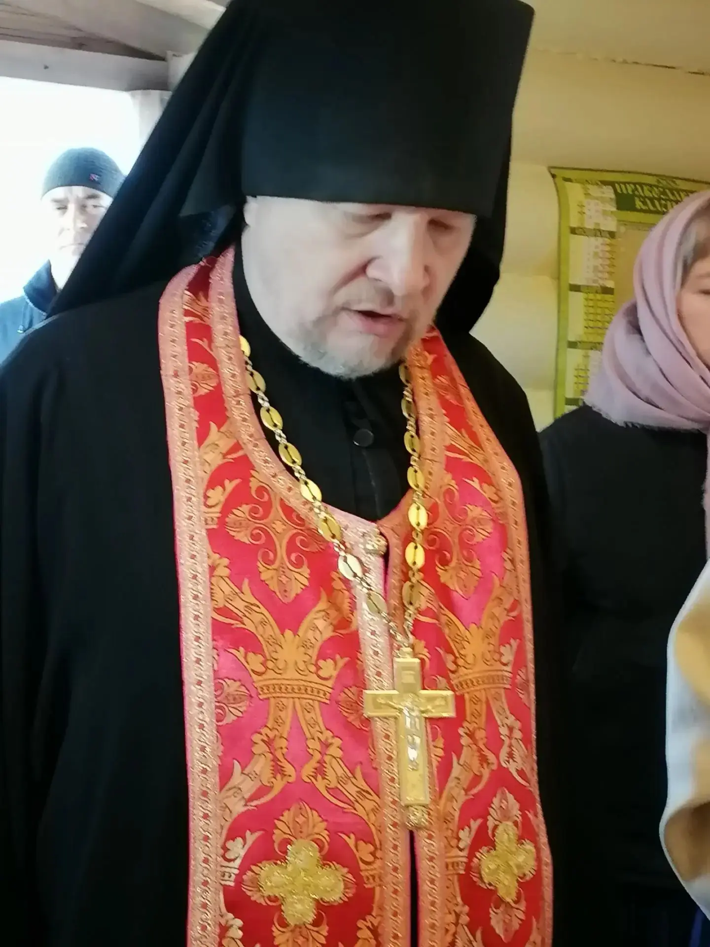 Сегодня в часовне Димитрия Апанского поселка Шиверский было многолюдно. Благочинный Бог...