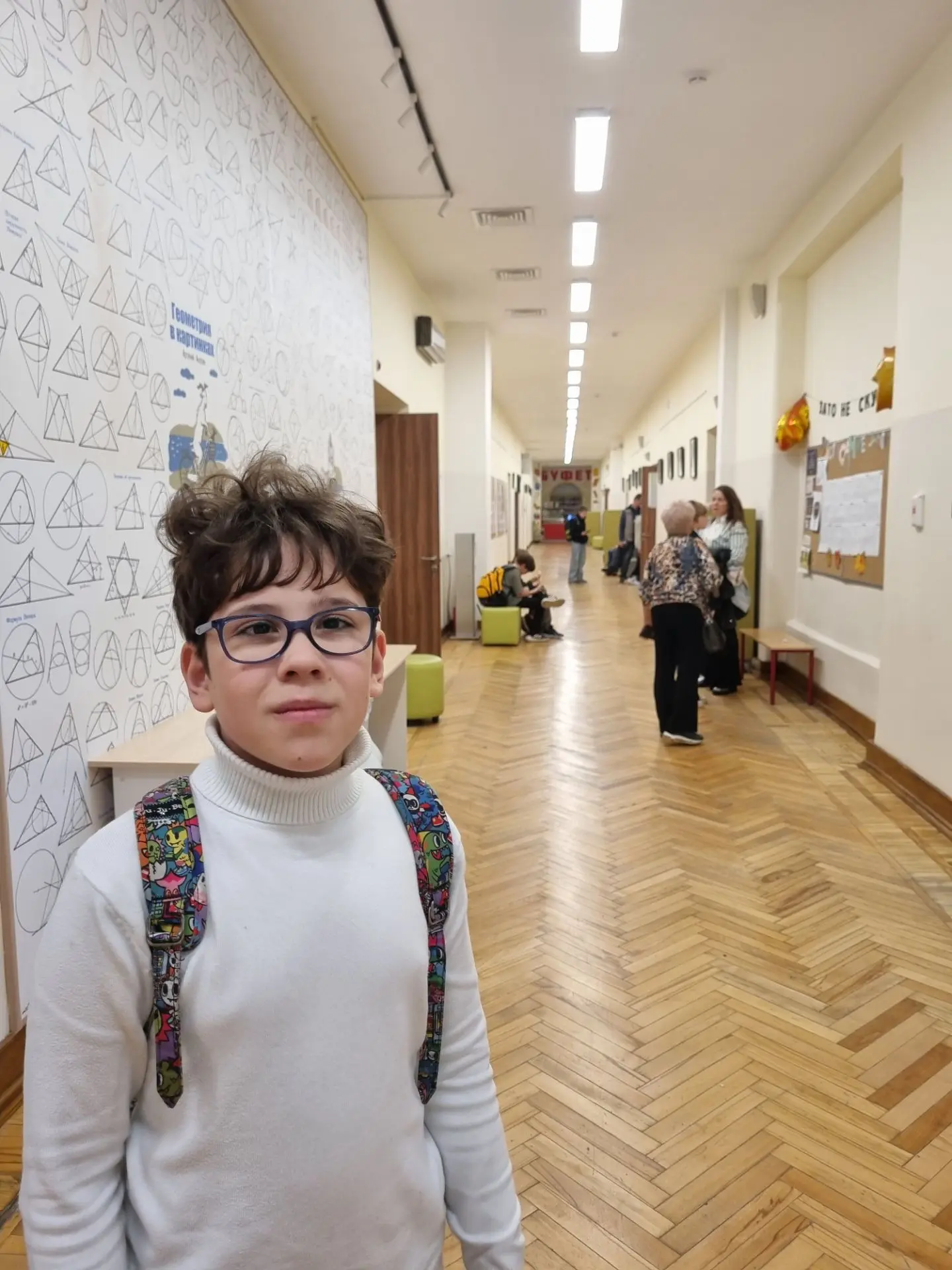 "А из нашего окна площадь Красная видна!"