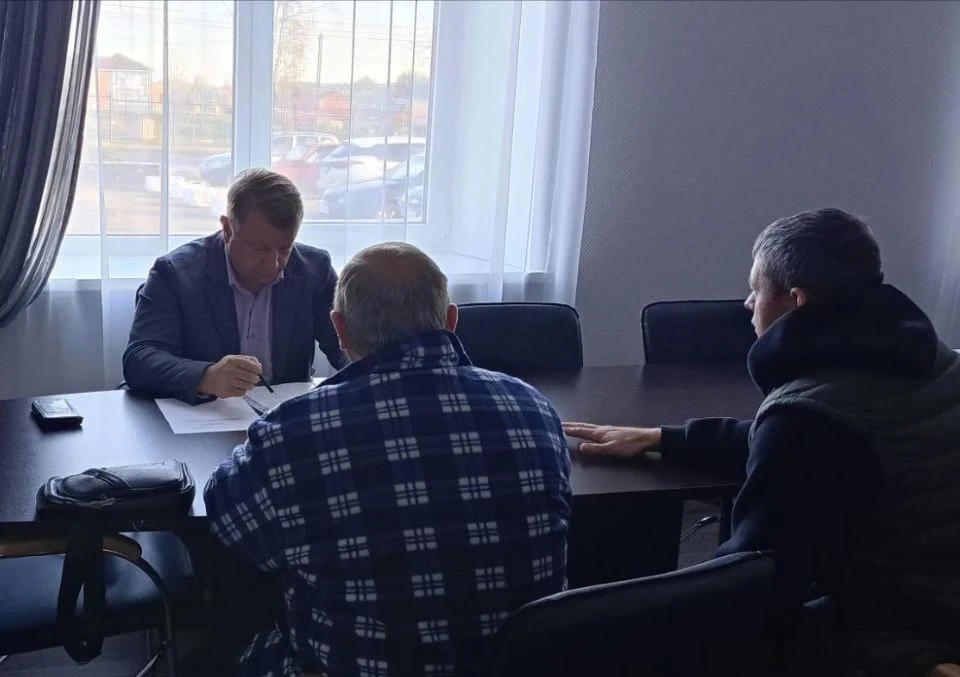 Сегодня провел личный прием жителей. Формат живого диалога позволяет быстрее всего выяв...