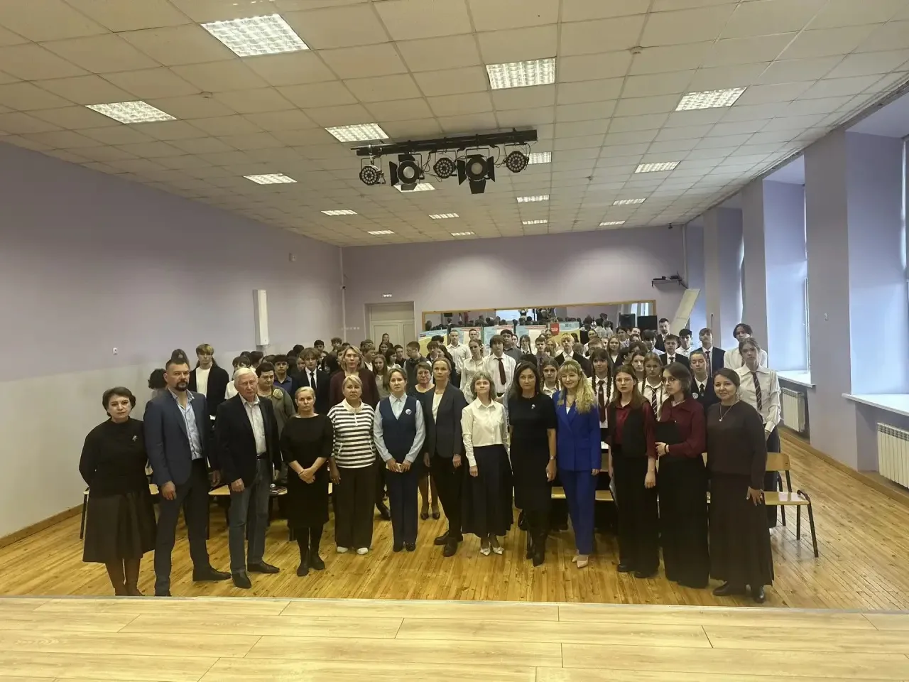 🕊 Урок мужества «Гордимся славою Героев»