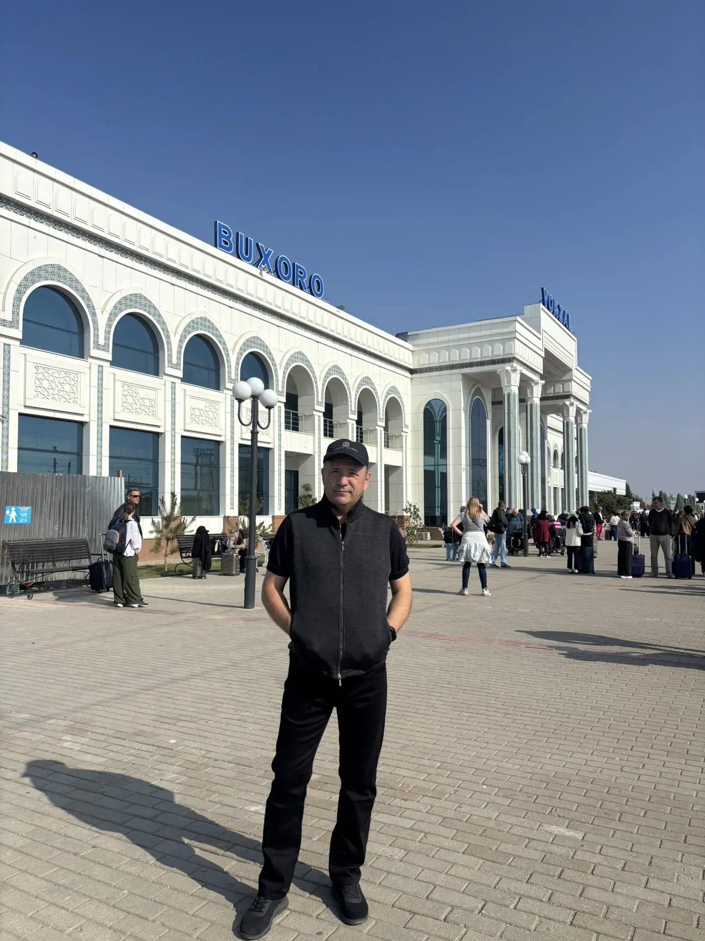 До свидания Бухара. Здравствуй Ташкент. Путешествие по Узбекистану продолжается 🙂