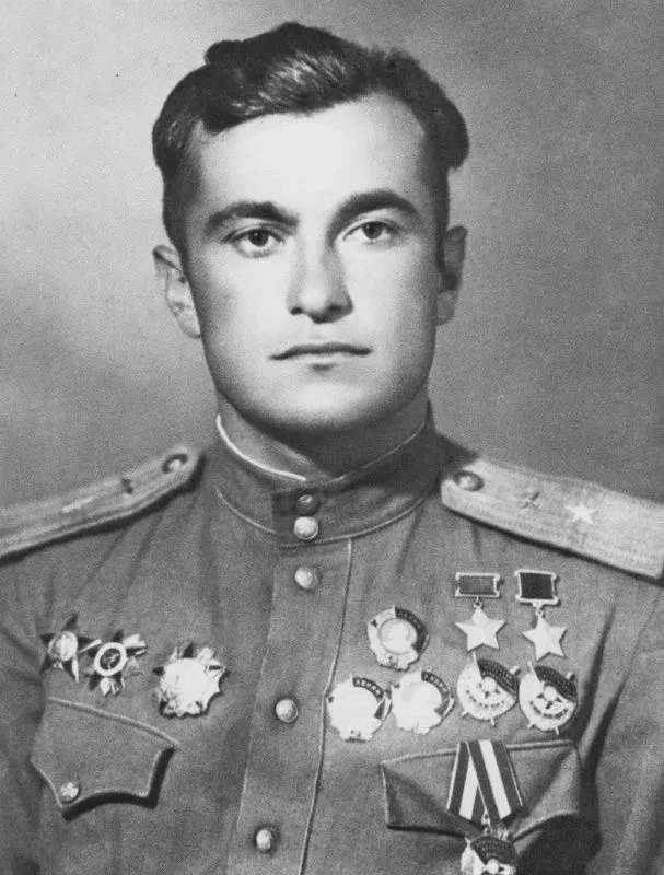 🛩️Когда небо — поле боя: история Амет‑Хана Султана🛩️