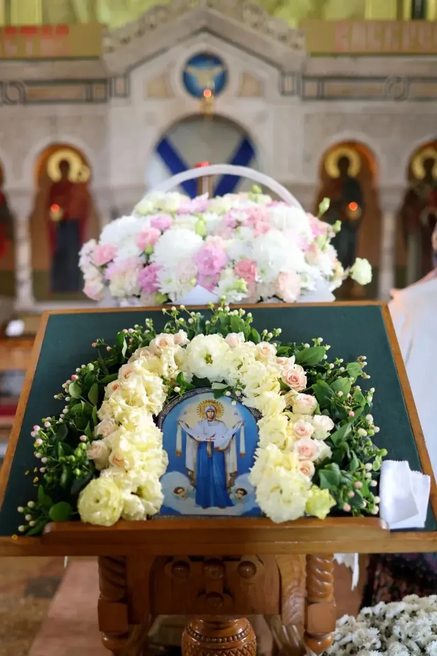 🕊️🕊️🕊️ В праздник Покрова Пресвятой Богородицы в Свято-Никольском храме-памятнике со...