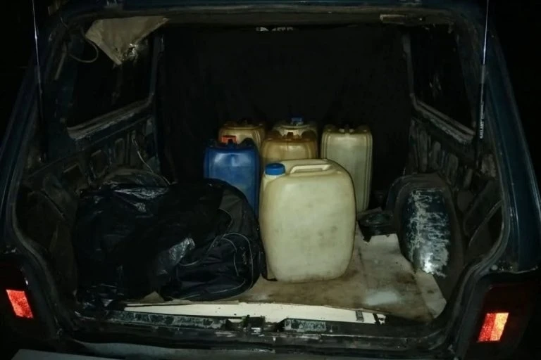 🚂⛽ Транспортная полиция задержала 33-летнего машиниста, который пытался слить дизельно...