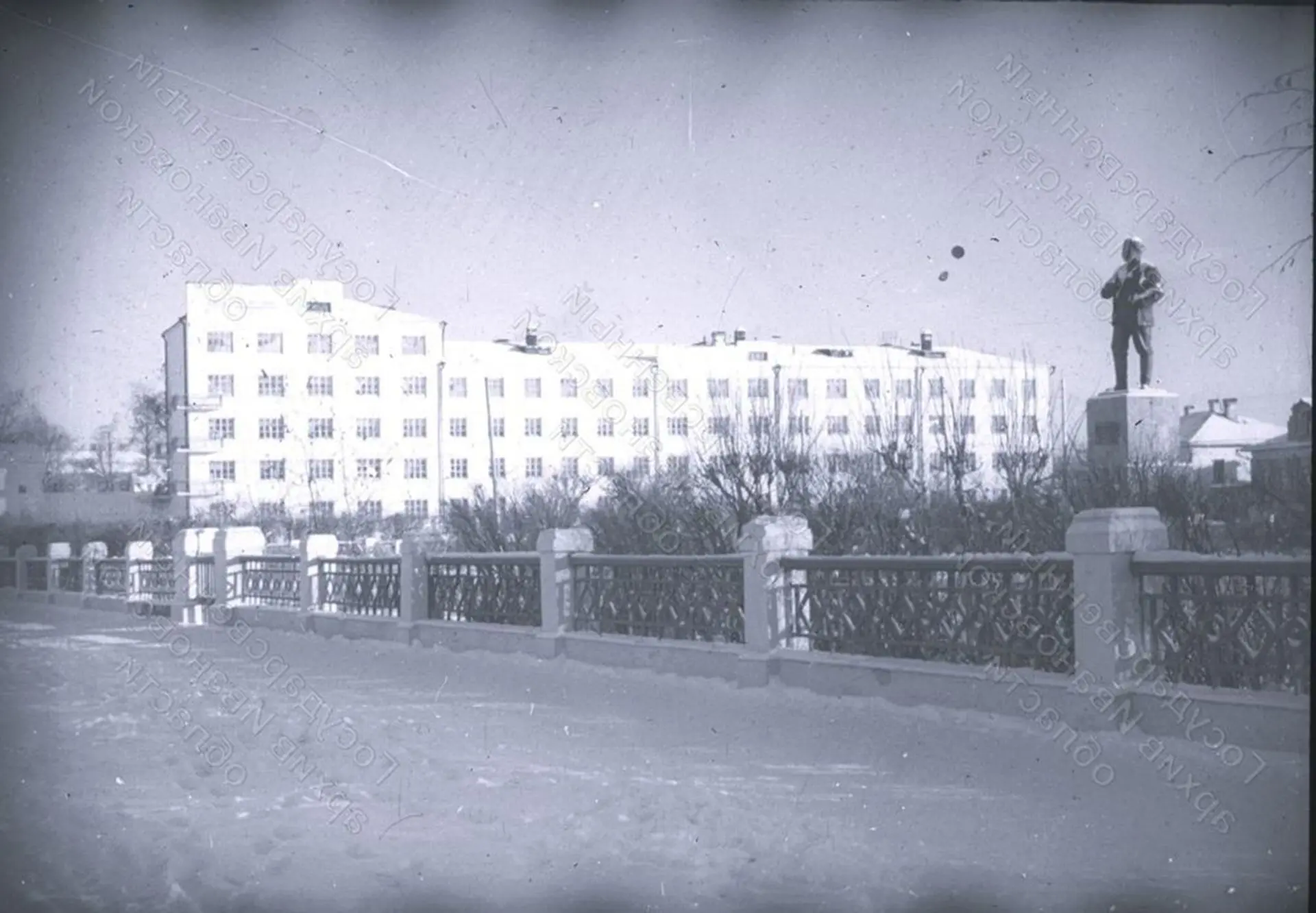 Вид на площадь Фрунзе, 15 ноября 1951 года.