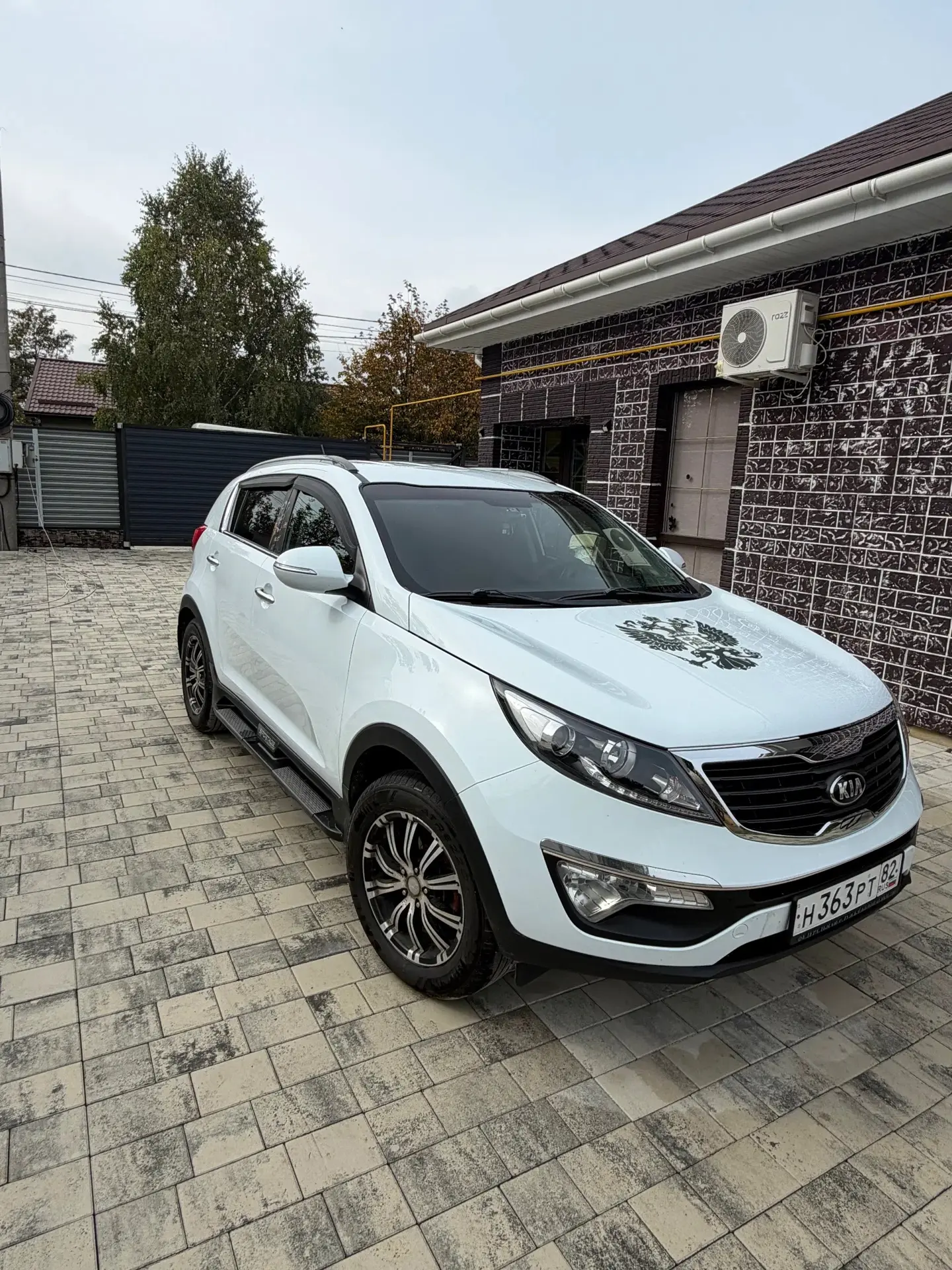 Kia Sportage, III поколение, 2013 год, белый, 2.0 MT (150 л.с.)