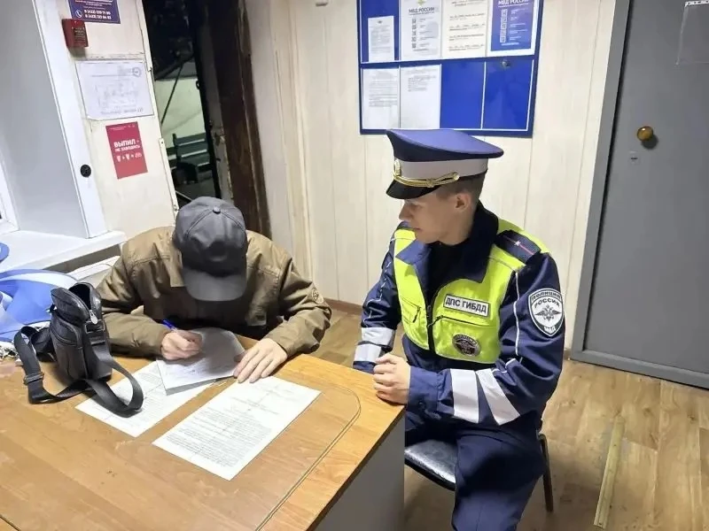В Артёме сотрудники Госавтоинспекции оперативно задержали водителя, сбившего подростка ...