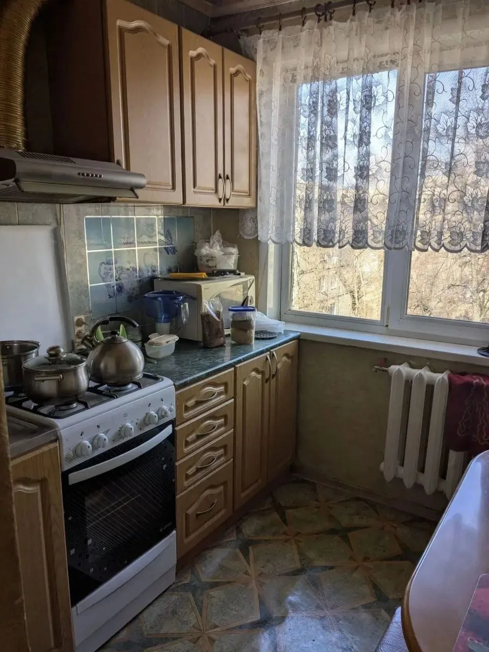 Продам  3-комн,  кв. Комарова, р-н  Каштана, 5/5, комнаты изолированные, 61 м.кв., с/у ...