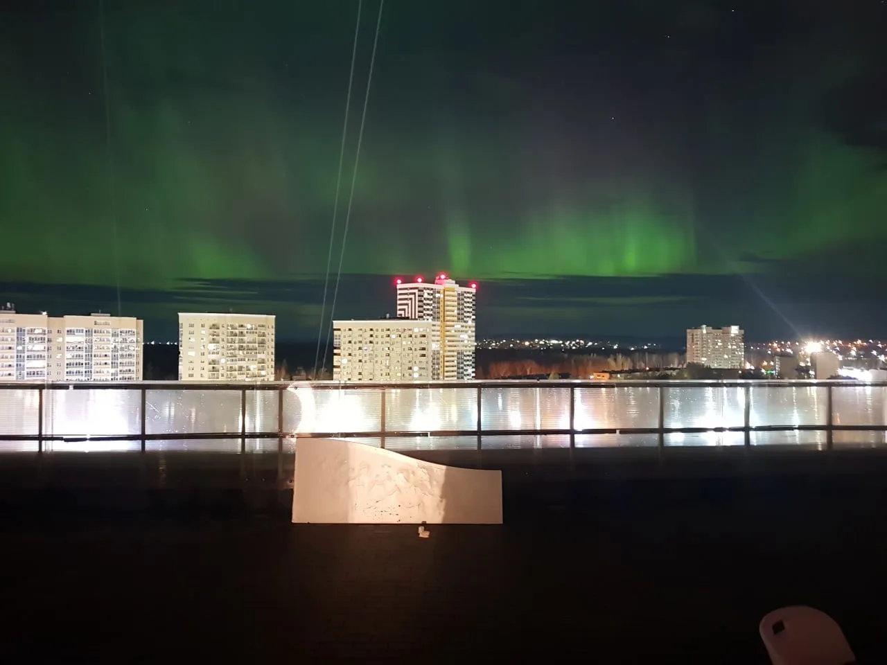 🌌 Северное сияние над Закамском этой ночью