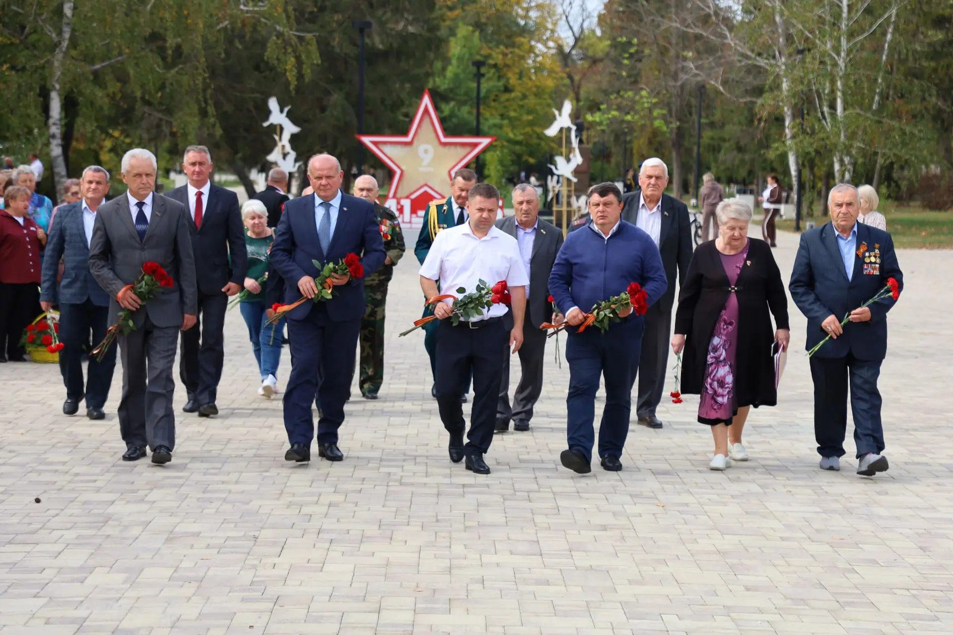 В Брюховецком районе состоялся круглый стол, посвящённый вопросам поддержки пожилых гра...