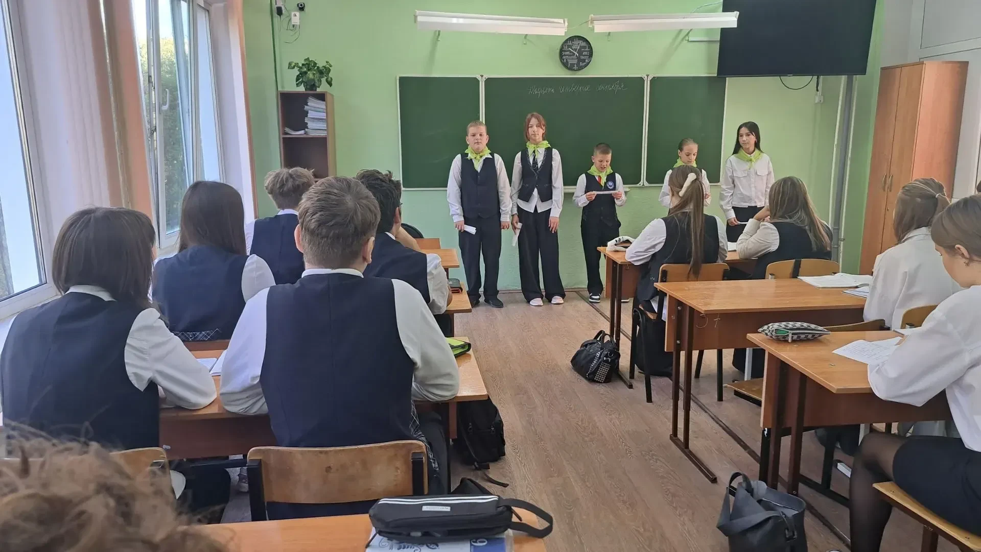 Сегодня отряд ЮИД (Юные Инспекторы Движения) 5 класса провел мероприятие для старшеклас...