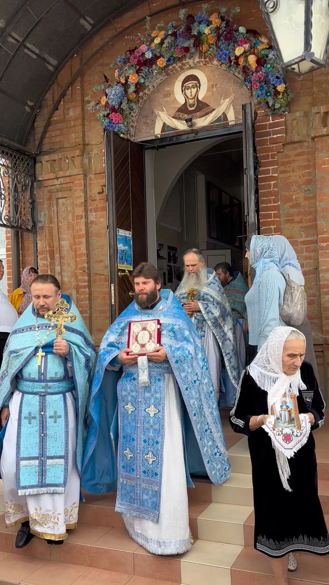 Покров Пресвятой Богородицы — престольный праздник нашего храма и особенный день для вс...
