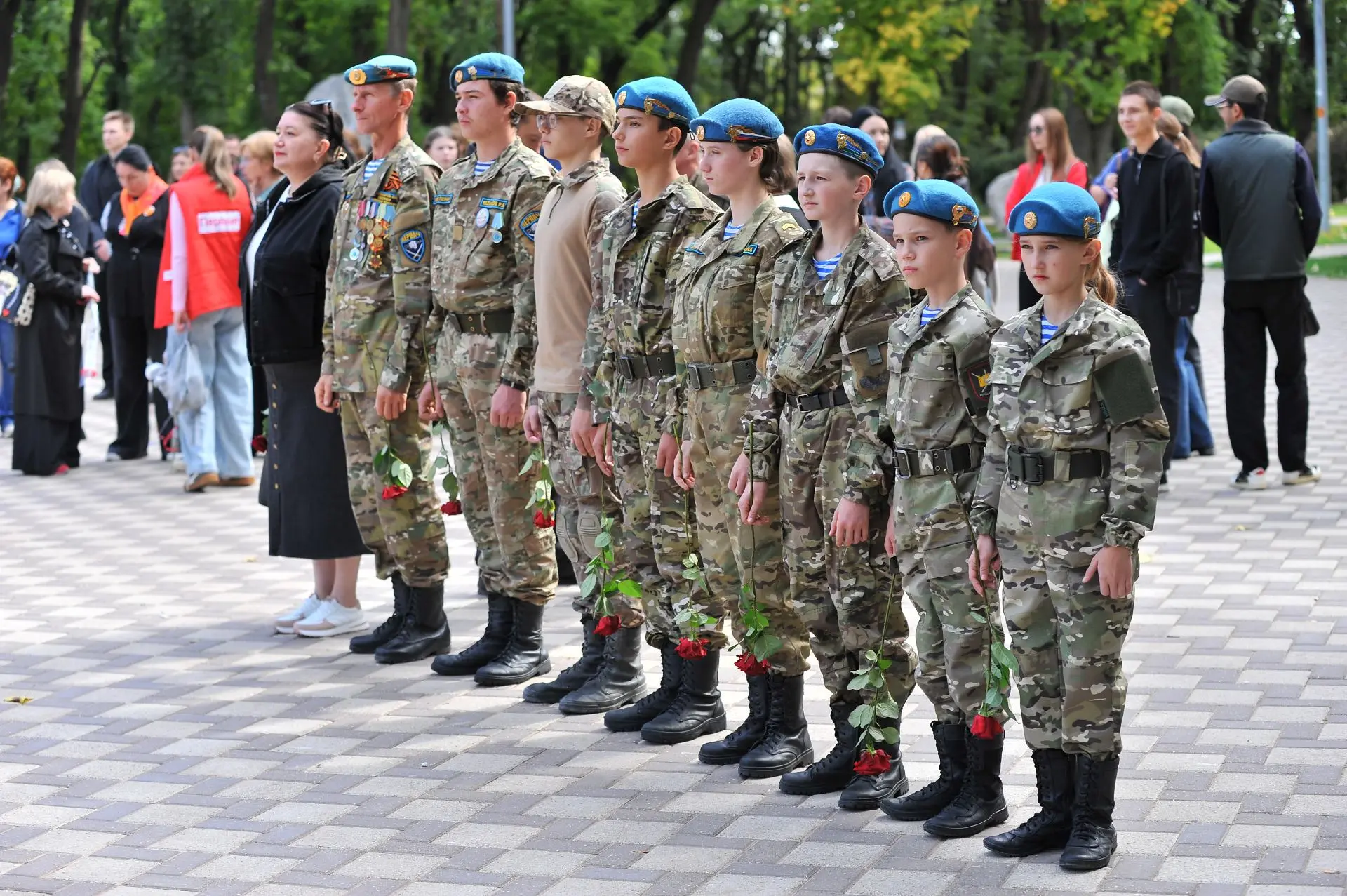 Сегодня в Парке Победы у Вечного огня прошло памятное мероприятие, посвящённое Битве за...