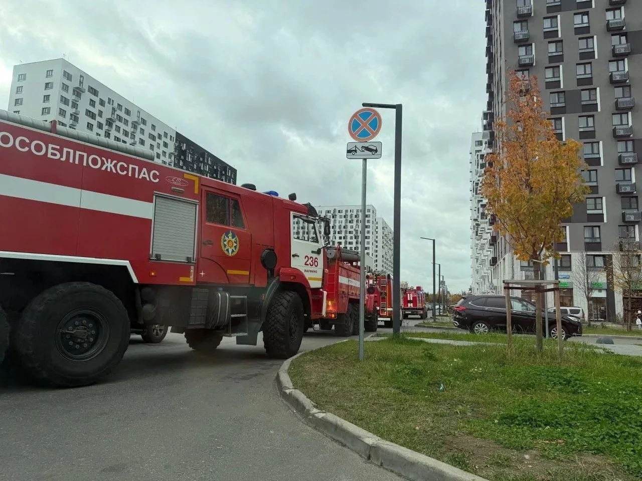 🚨 Запах горелой резины и пластика встревожил жителей ЖК «Мытищи Парк» — на месте четыр...