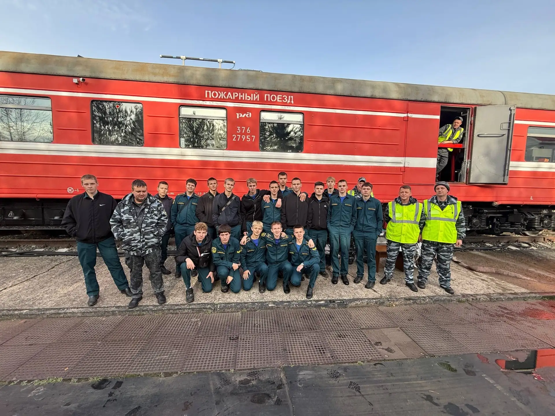 🚒 Будущие огнеборцы на передовой практики!