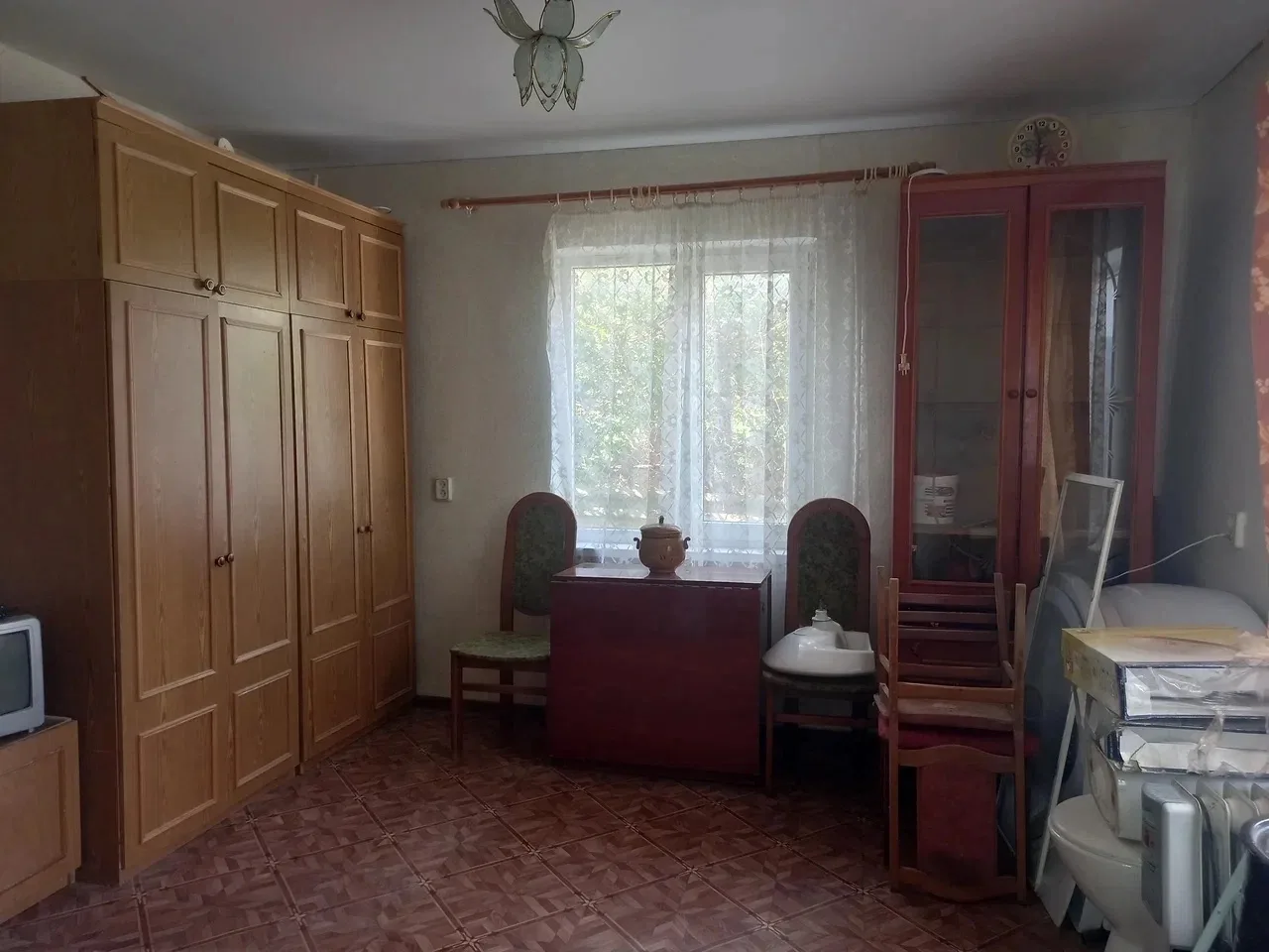Продается дом в черте Симферополя(мкр. Каменка). Предчистовая отделка. 2 комнаты(одна г...