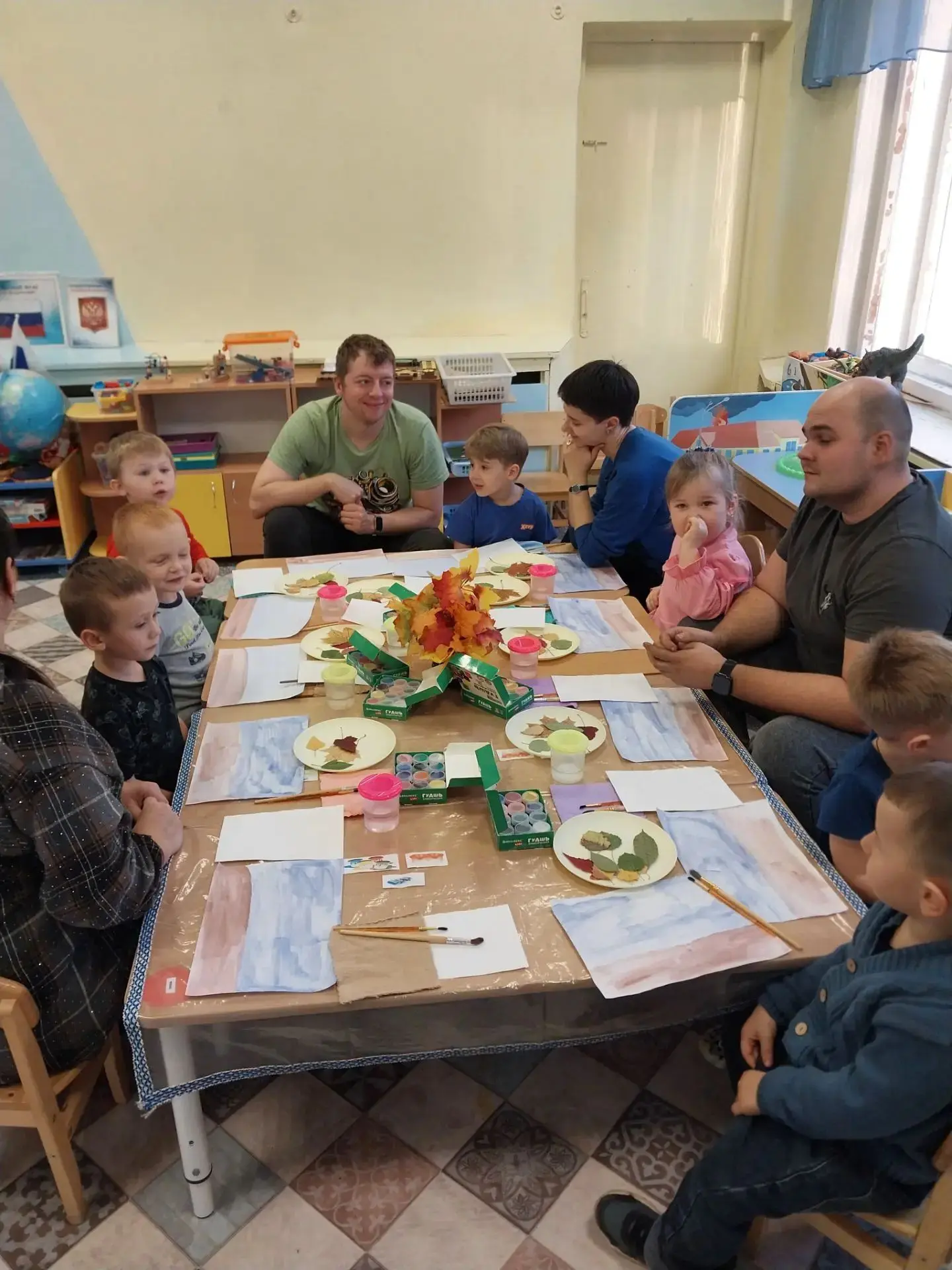 В рамках реализации Программы просвещения родителей в средней группе «Непоседы» прошел ...