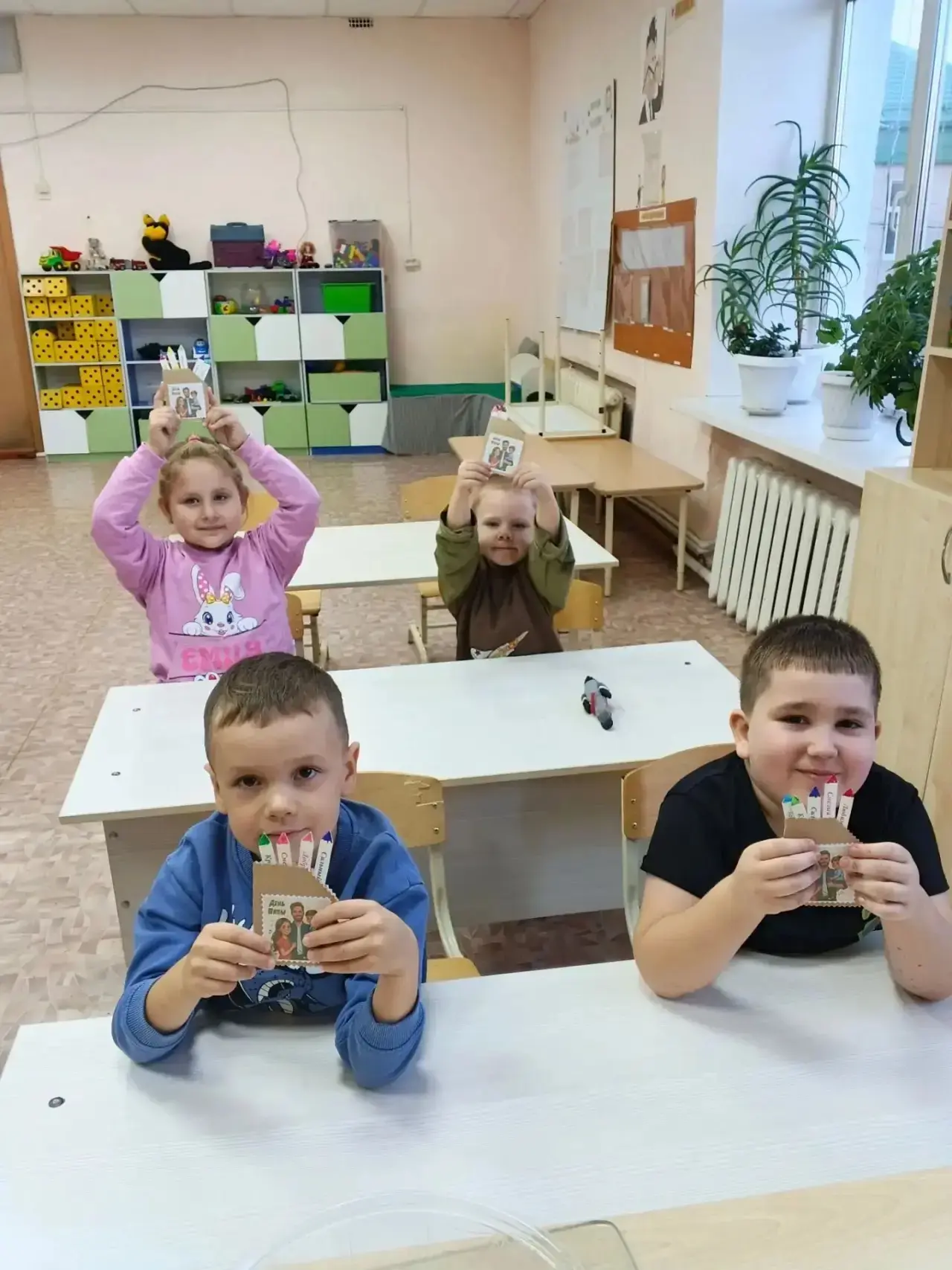 В преддверии праздника Дня отца на занятии «Оригамушки» ребята с теплотой рассказывали ...