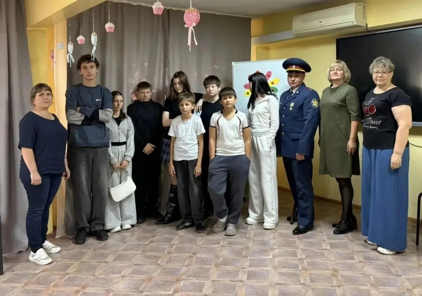🤝 Связующая нить: как помощники Уполномоченного помогают подросткам найти ориентиры в ...