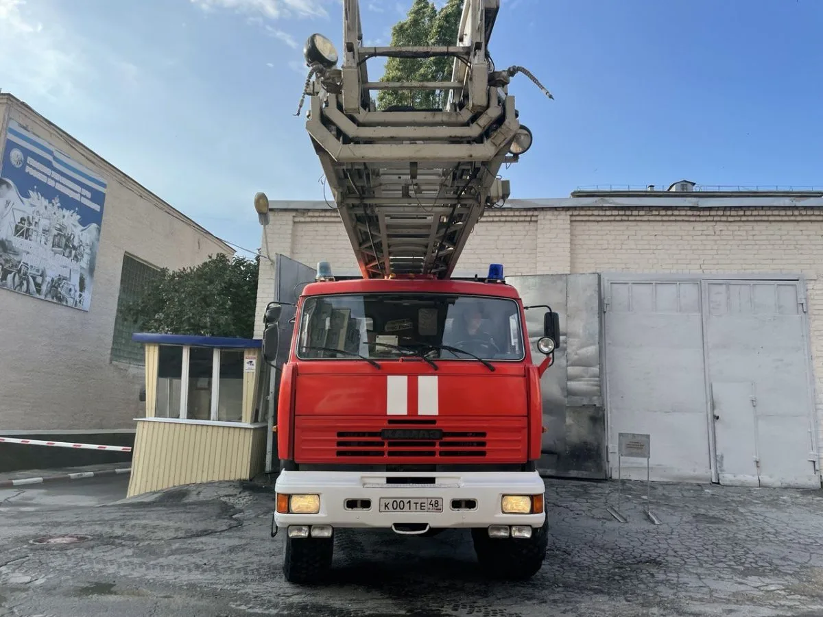 В липецком СНТ ночью сгорел автомобиль