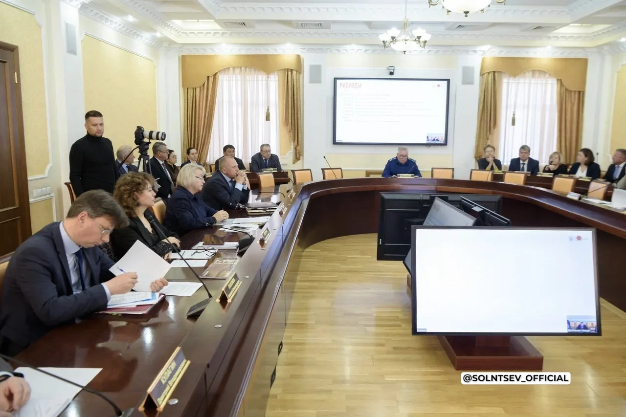 Порядка 20 вопросов были вынесены сегодня на заседание Правительства Оренбургской области.