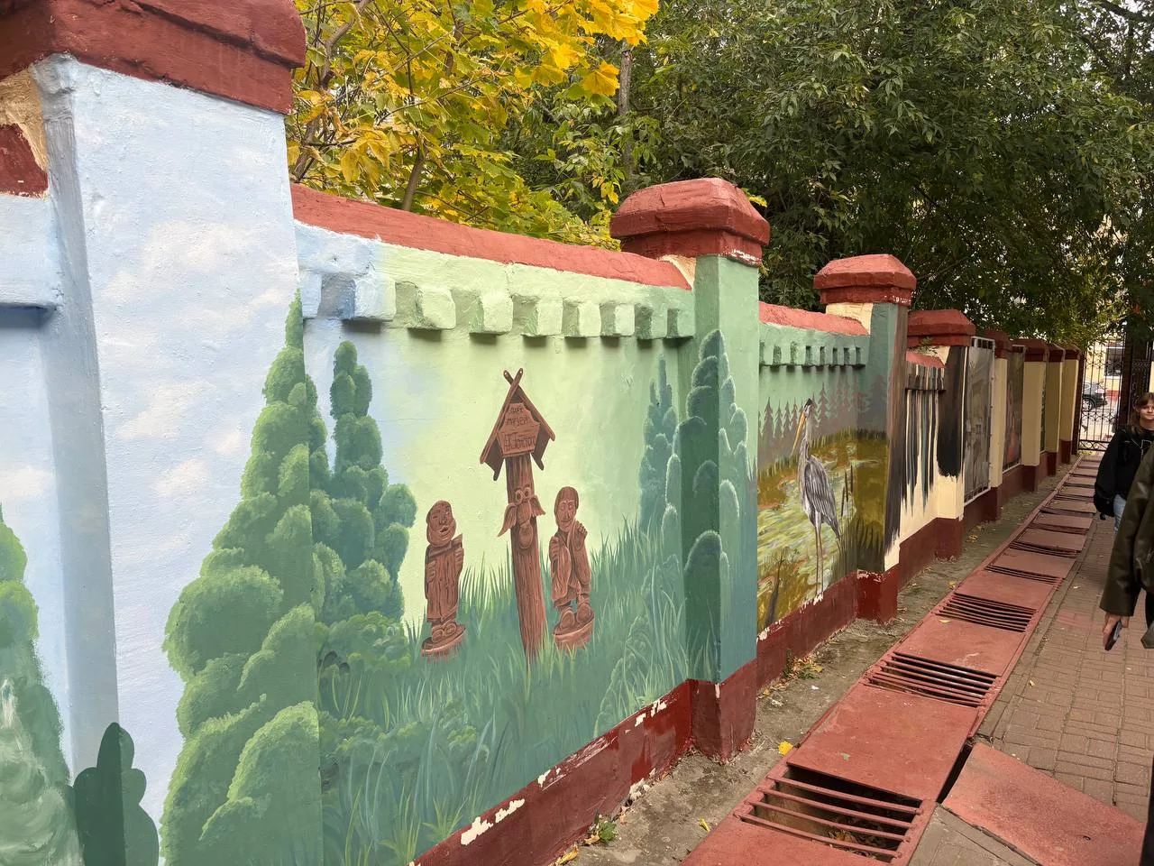 Возле строительного колледжа новые муралы 🖌️