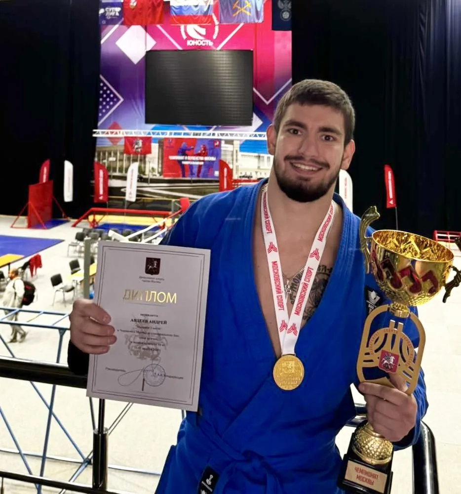 Бойцы РЭУ трижды поднялись на пьедестал 🔝