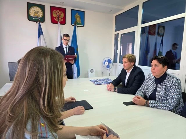 Первый паспорт и важный разговор о безопасности 📘В администрации муниципального района...