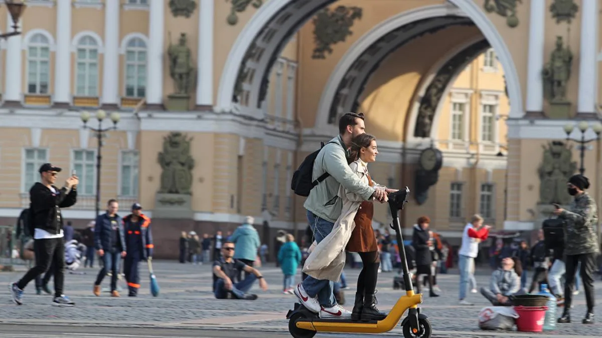 🛴 С весны в Петербурге зафиксированы почти 70 тысяч нарушений езды на электросамокатах