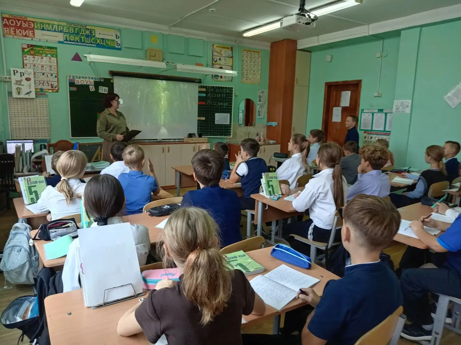 «Пятнадцатого октября для учащихся пятых классов прошла профилактическая беседа на тему...