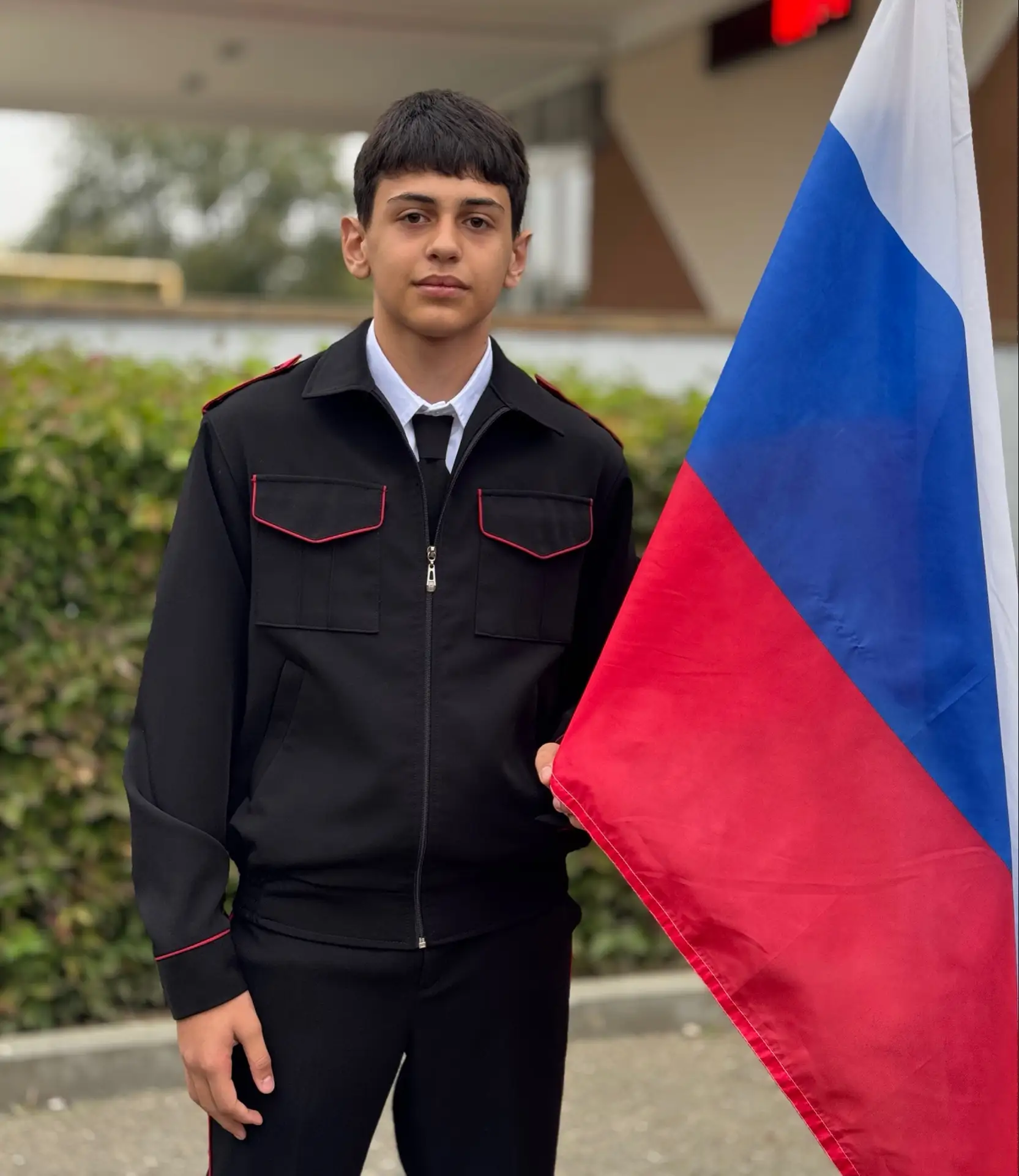 🎉 Сегодня в нашей школе прошла торжественная линейка — и она получилась по-настоящему ...