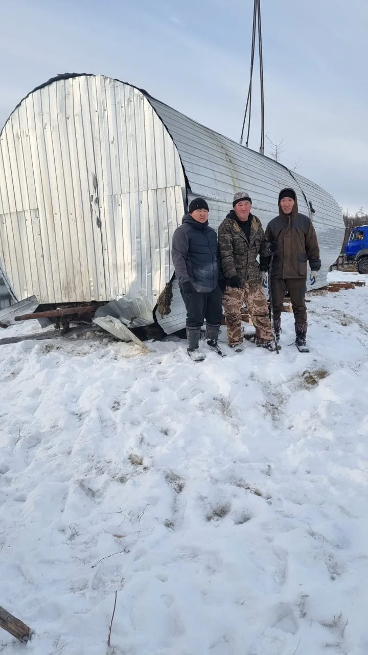 В рамках подготовительных работ по возведению быстровозводимых конструкций на 100 мест ...