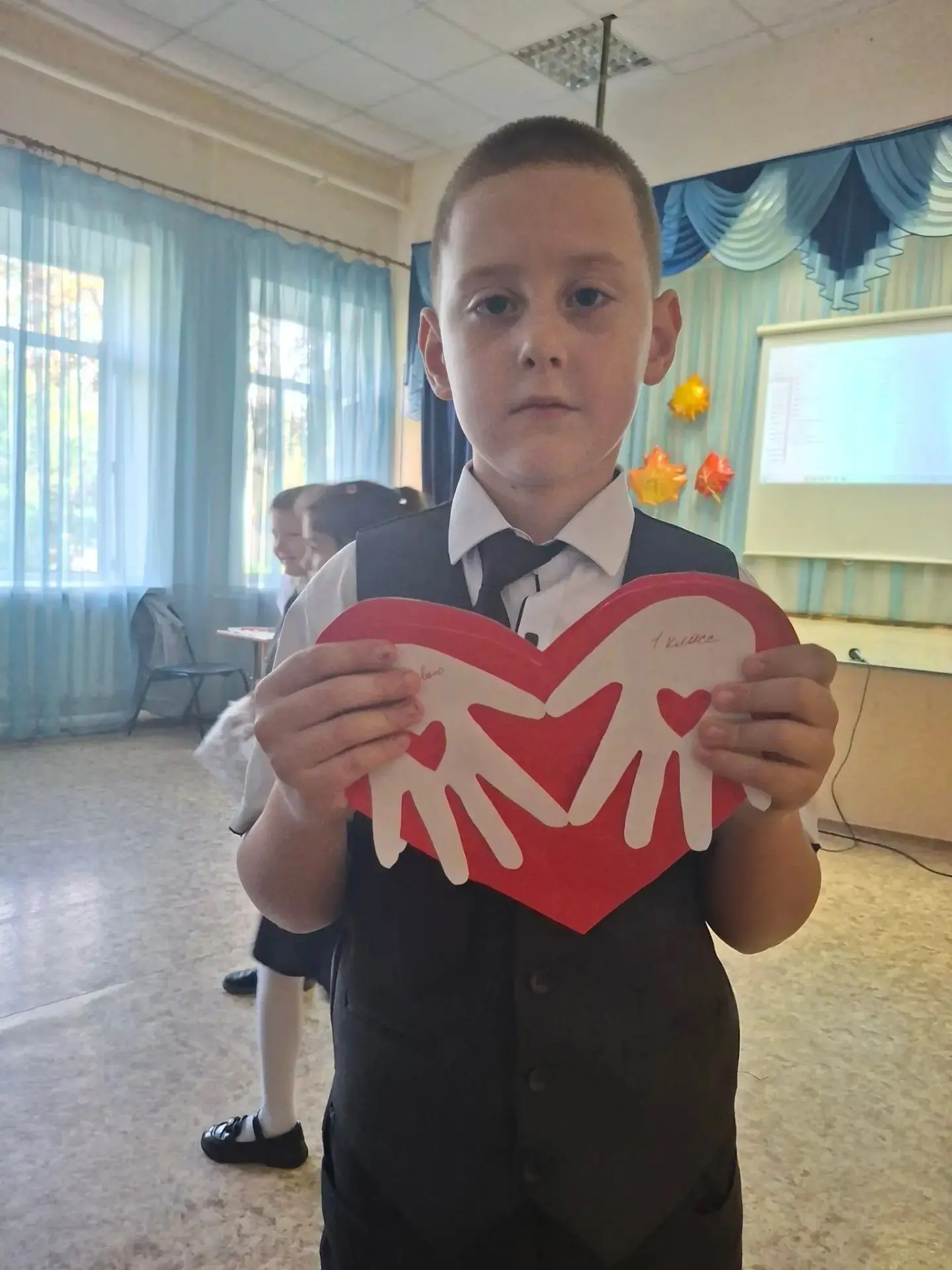 Самые маленькие ученики нашей школы совсем недавно познакомились с учителями. Но ко Дню...