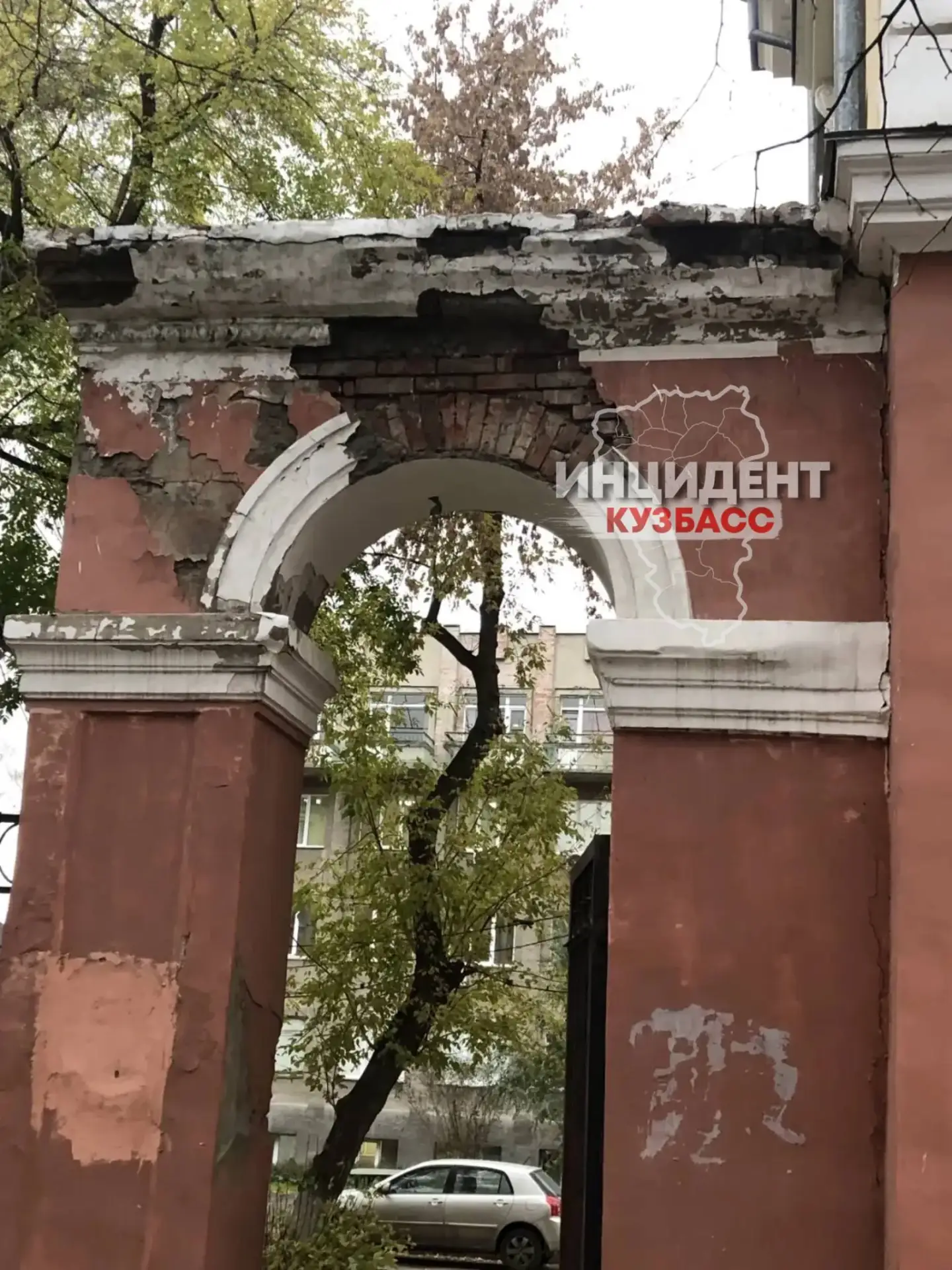 Жители Кемерова бьют тревогу из‑за состояния исторического центра города.