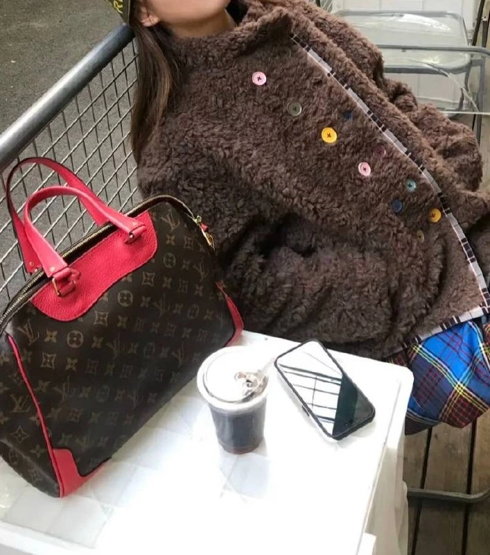 LOUIS VUITTON