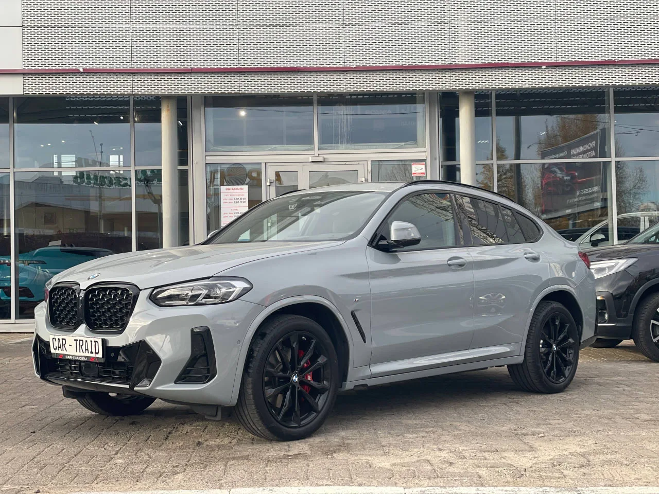 🚘 В наличии BMW X4 II (G02) Рестайлинг, 2025, 2.0 AT (184 л.с.), 26.049 km