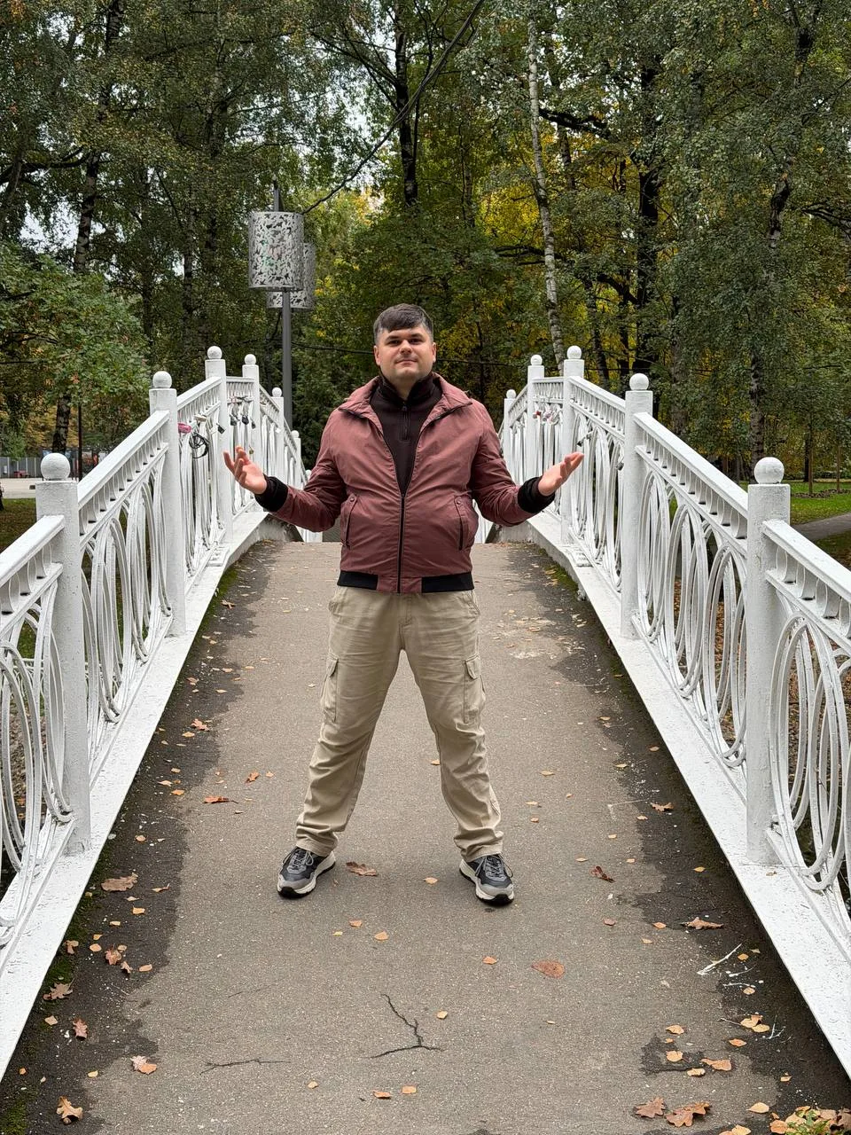 Сентябрь дожигает последние дни,