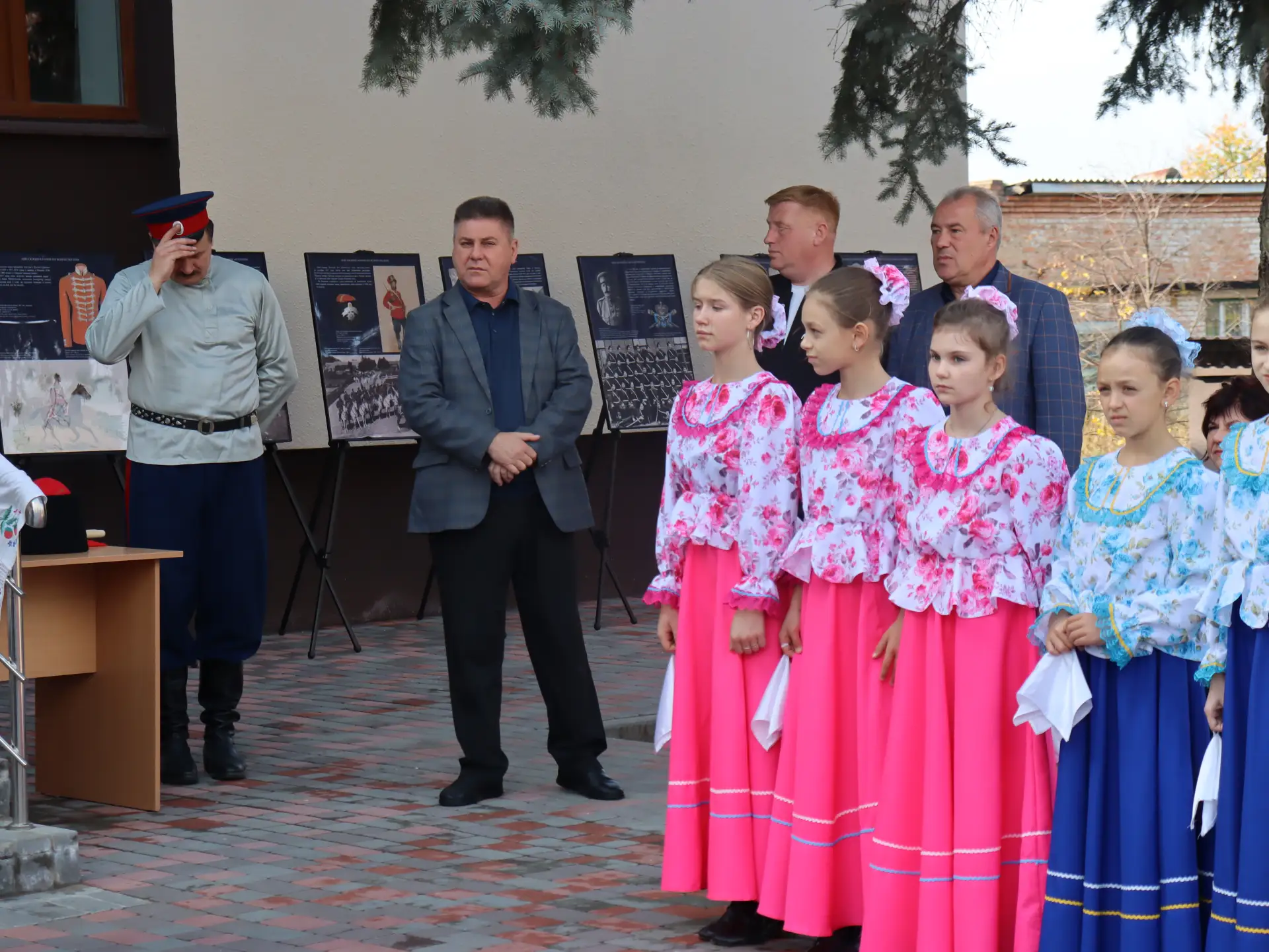 🏛Праздник «Казачья осень: празднование Покрова» в Станично‑Луганском краеведческом муз...