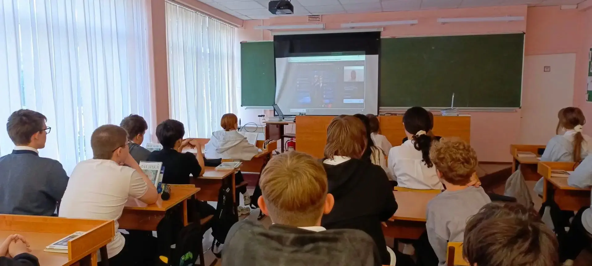 Учащиеся 7‑х и 8А классов покорили Город Финансов!