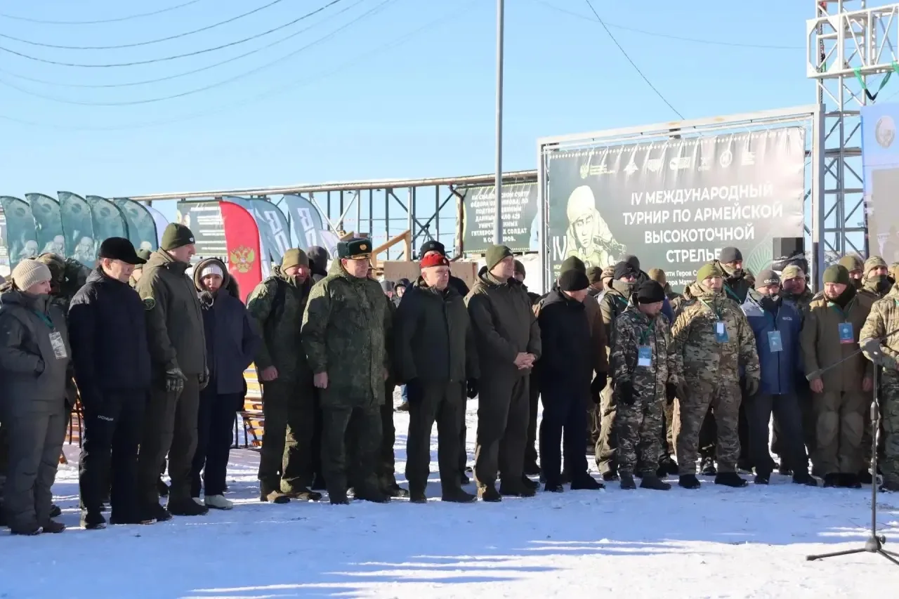 Командующий Восточным округом Росгвардии генерал-лейтенант Александр Решетников принял ...