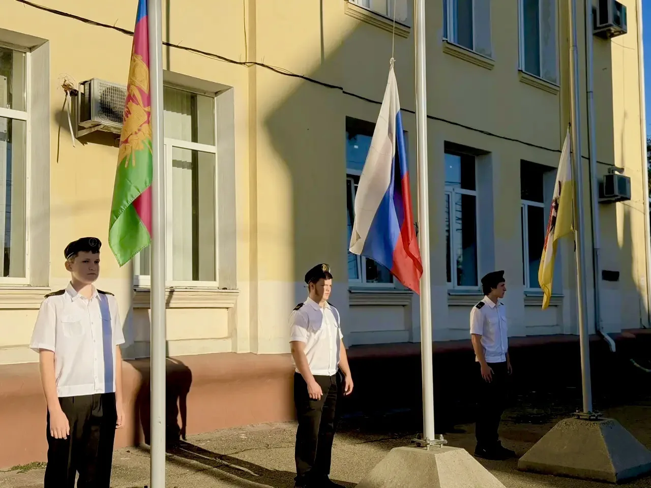 🇷🇺Традиционная линейка: награждение победителей и участников конкурсов!