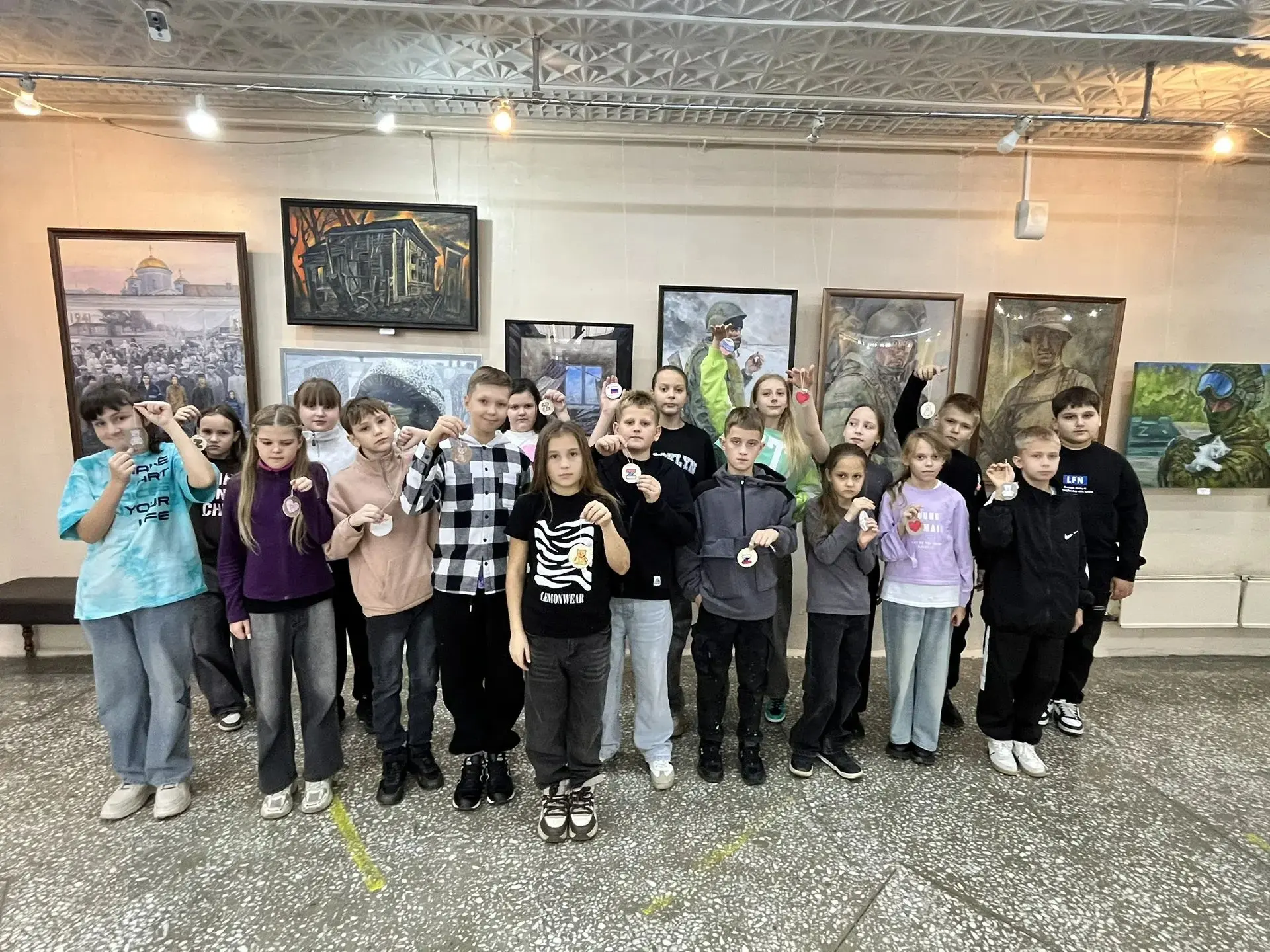 Сегодня гимназисты 4Б класса с классным руководителем Могучих А.В. посетили художествен...