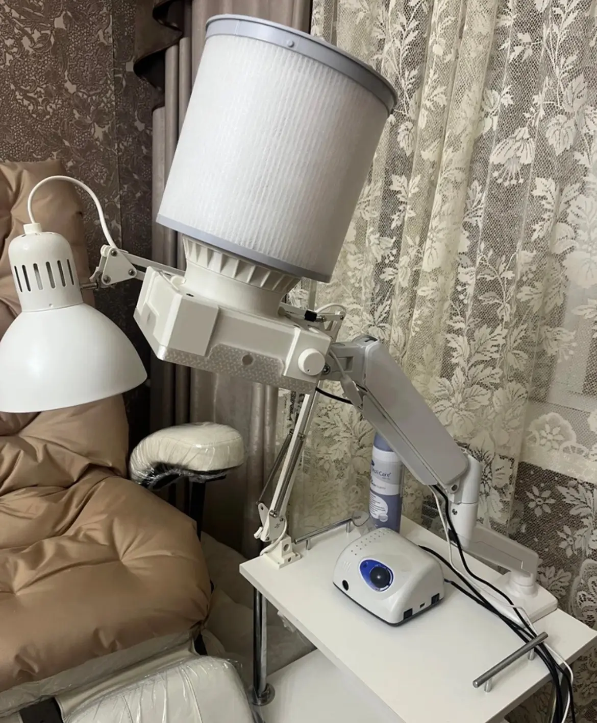 Продаю вытяжку для педикюра , в использовании 8 месяцев , продаю за ненадобностью