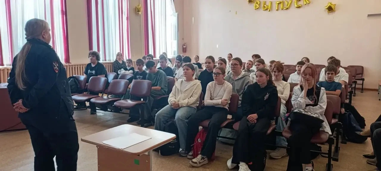 Сегодня, 12 октября 2026 года, инспектор мобильного взвода ОРППСП лейтенант Соломеина Н...